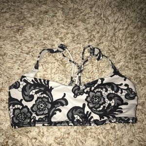 Lululemon free to be floral b&w sportsbra